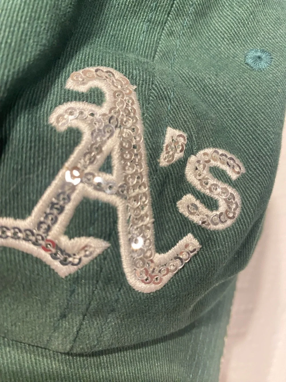 Oakland women’s Athletics baseball cap featuring a rhinestone logo.  Cap MLB